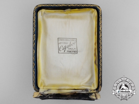 Grand Cross Breast Star Case of Issue