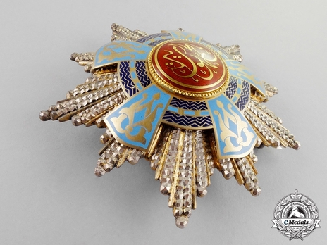  Grand Cordon Breast Star (with lily suspension, 1953-1972) Obverse