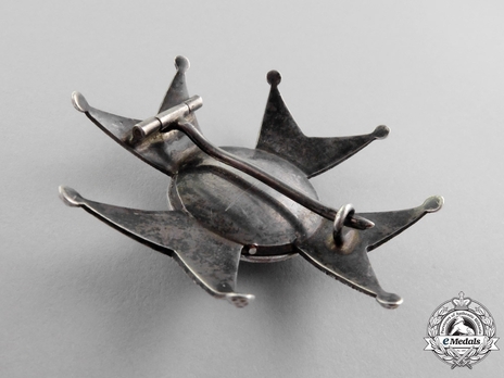 III Class Breast Star (Silver) Reverse