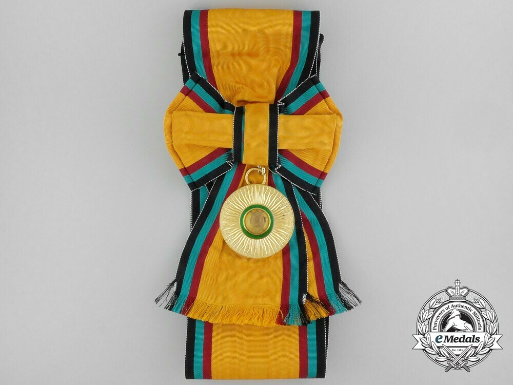Order+of+the+golden+heart+of+kenya%2c+ii+class+elder+badge+1