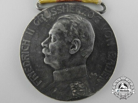 Civil Merit Medal in Silver, Type VII (1908-1916) Obverse
