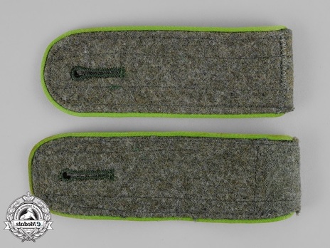 German Army Panzer Grenadier Enlisted Men 2nd Pattern Shoulder Straps Obverse