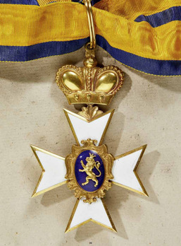 Schwarzburg Duchy Honour Cross, Civil Division, I Class Honour Cross (with crown, in gold) Obverse