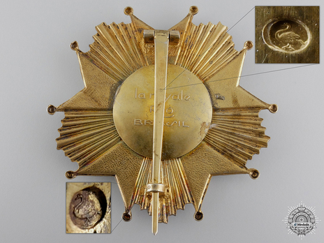 Grand Officer Breast Star Reverse