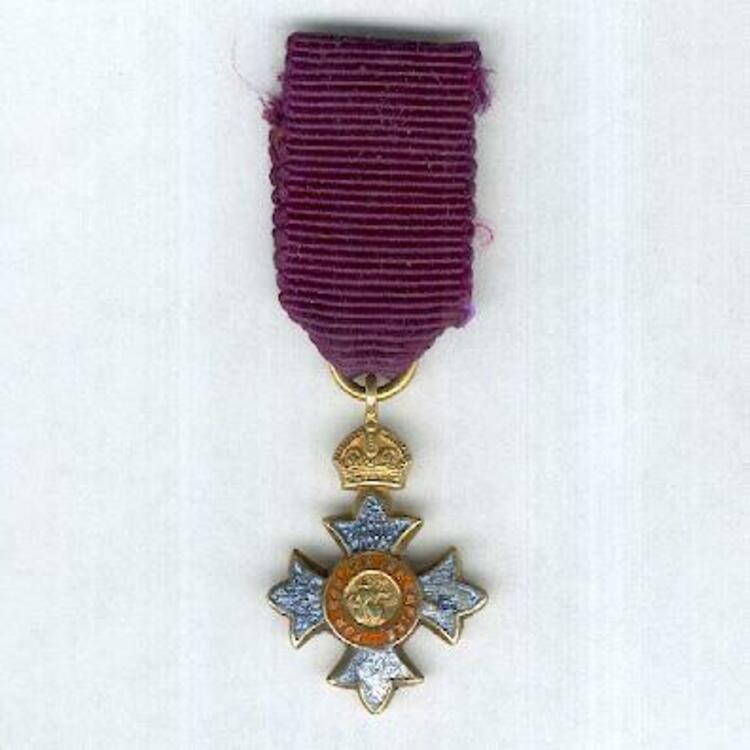Miniature+commander+%28for+men%2c+civil+division%29+obverse