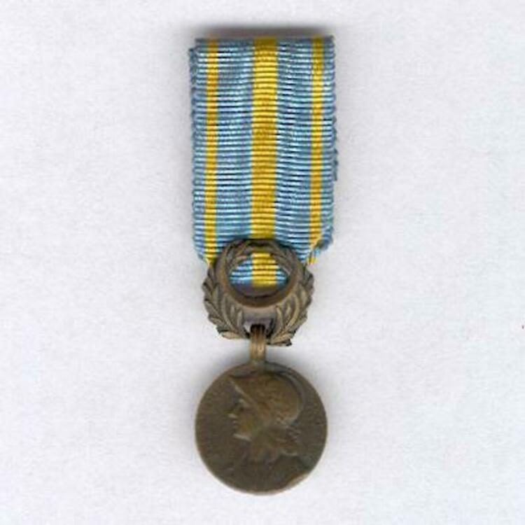 Miniature8