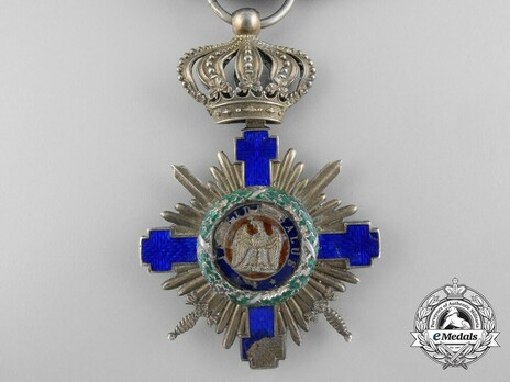 The Order of the Star of Romania, Type I, Military Division, Officer's Cross (wartime) Obverse