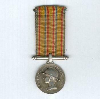 Silver Medal (stamped "1935 L BAZOR," 1935-) Obverse
