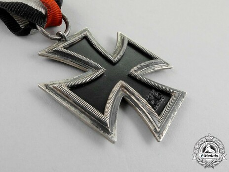 Iron Cross II Class, by Steinhauer & Lück, #4, L/16 (no lug, unmarked) Reverse