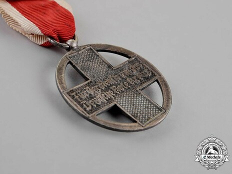 Cross of Honour of the German Red Cross, Type III, Medal Reverse