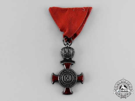 III Class Cross (with crown) (Silver) Obverse