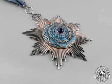 Order of the Double Dragon, Type II, III Class, II Grade Star Obverse