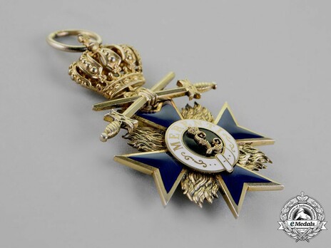 Order of Military Merit, Military Division, III Class Cross (with crown, in silver gilt) Obverse