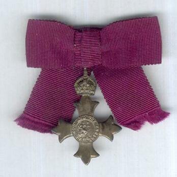 Miniature Member (for ladies) (1917-1937) Obverse