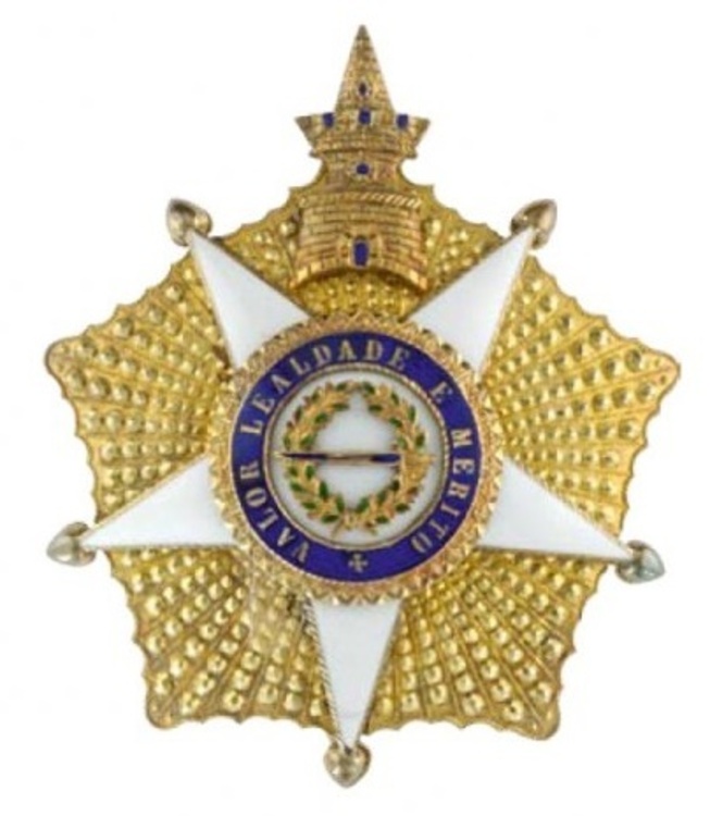 Grand cross set case