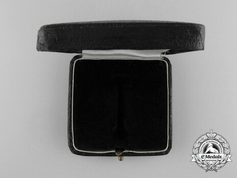 War Merit Cross I Class with Swords Case of Issue, by Klein & Quenzer Interior