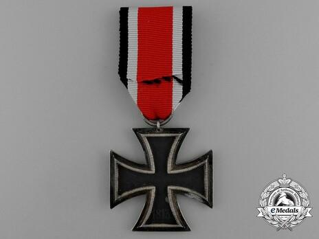 Iron Cross II Class, by Gottlieb & Wagner, #52 ("52") Reverse