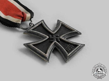 Iron Cross II Class, by J. Bengel, #44 ("44") Obverse