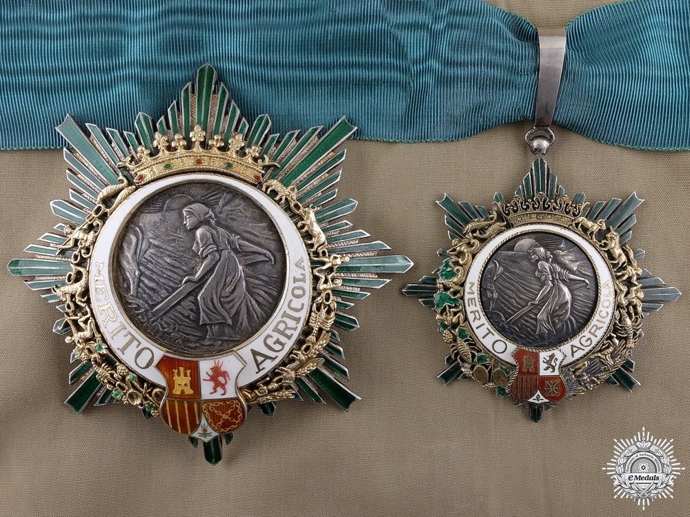 Grand+cross+set+obverse