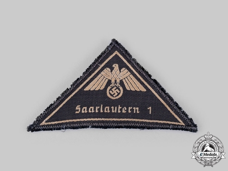 German Red Cross Enlisted Ranks Member Sleeve Eagle Insignia Obverse