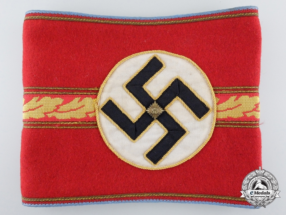 B 371