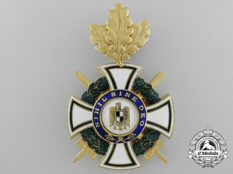 Order of the Royal House, Type II, Military Division, Commander's Cross Obverse