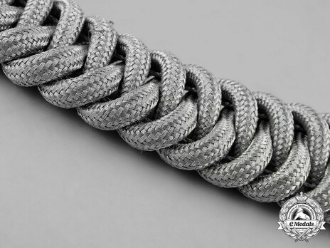 German Army Officer Aiguillette Detail