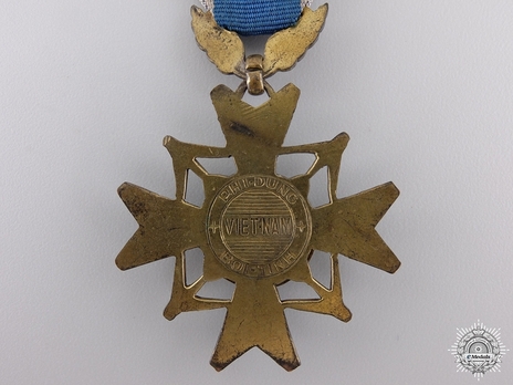 Air Gallantry Medal (with silver wing)