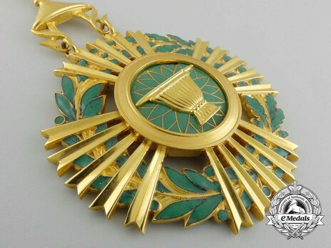 Royal Order of Sahametrei, Grand Cross Obverse