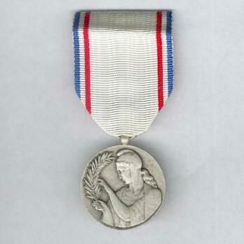 Silver Medal (stamped "M. DELANNOY") Obverse