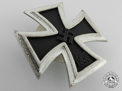 Iron Cross I Class, by B. H. Mayer (L/18, screwback) Obverse