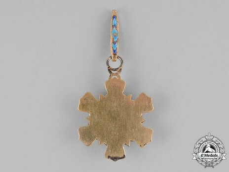 Order of the Double Dragon, Type II, I Class, III Grade Sash Badge Reverse