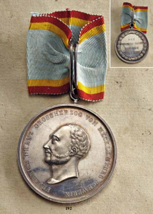 Civil+merit+medal%2c+type+ii%2c+silver%2c+obv+and+rev+