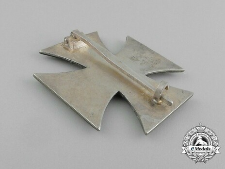 Iron Cross I Class, by Wächtler & Lange (unmarked, non-magnetic) Reverse