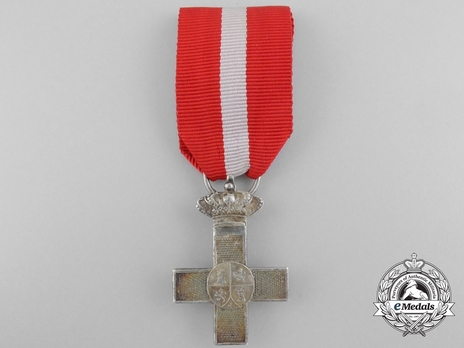 Silver Cross (red distinction with Royal Crown) Obverse