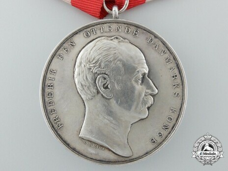 Medal for Saving Life from Drowning, in Silver, Type V Obverse