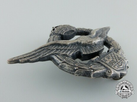 WWII Army Air Service Pilot's Badge Obverse