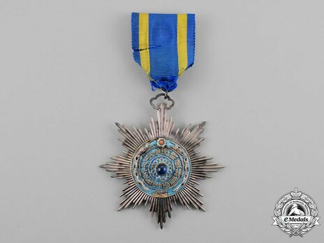 Order of the Double Dragon, Type II, III Class, III Grade Star Obverse
