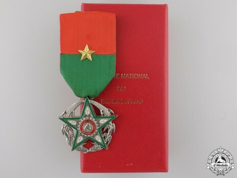 National Order, Knight Case of Issue