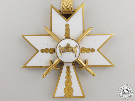 I Class Grand Officer (with swords) Obverse