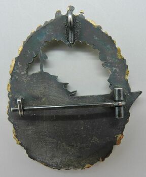 Destroyer War Badge, by Petz & Lorenz Reverse