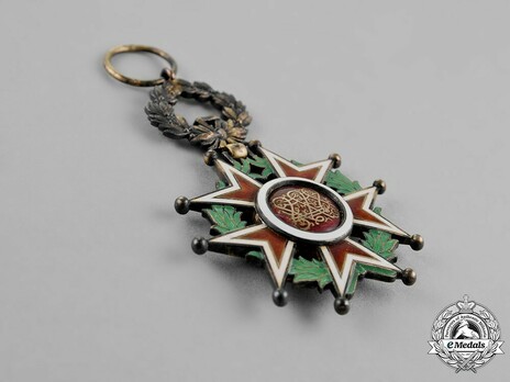 Order of the Brilliant Star of Zanzibar, Type IV, V Class Knight Reverse