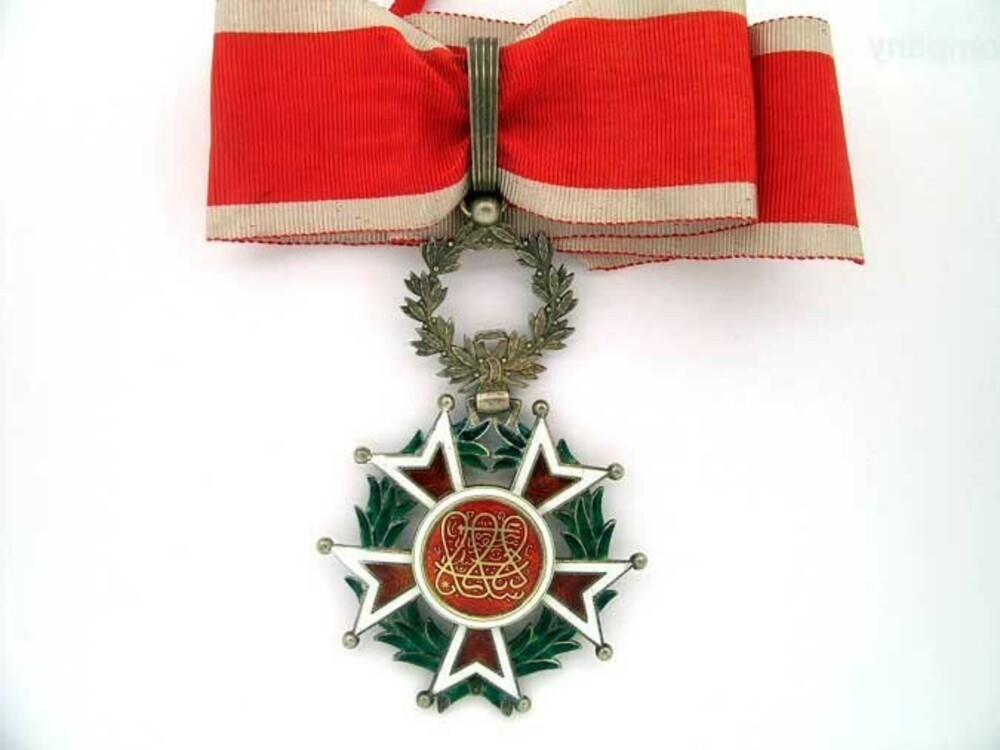 Order+of+the+brilliant+star+of+zanzibar%2c+type+ii%2c+iii+class+commander+1