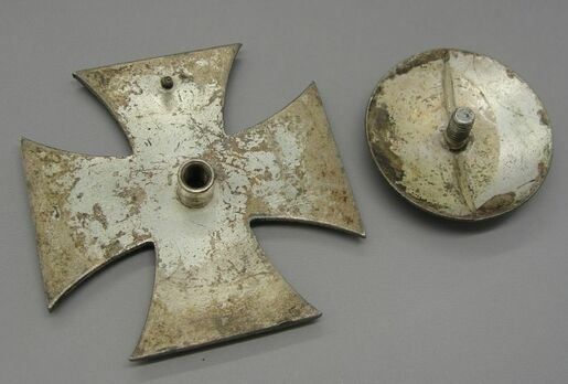 Iron Cross I Class, by Funcke & Brüninghaus (L/56, screwback) Detail