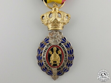 Gold Medal (for 30 Years, 1905-) Obverse