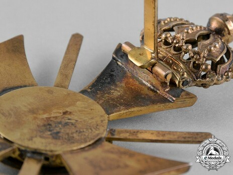 Order of Philip the Magnanimous, Type II, Honour Cross with Swords (with crown) Hinge