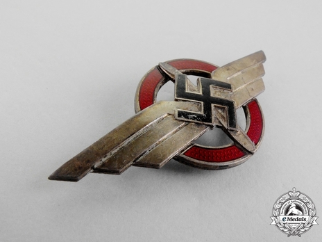 DLV Type A Metal Cap Insignia Obverse