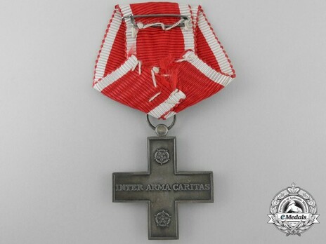 Silver Cross Reverse