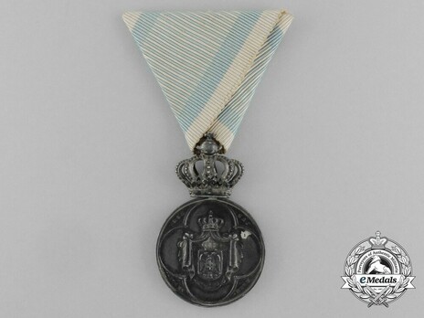 Household Medal of Milan, Type II, III Class Obverse