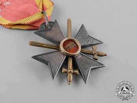 Dukely Order of Henry the Lion, IV Class Cross with Swords Reverse